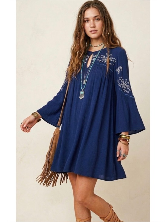 Umgee Dresses & Skirts - Umgee Navy Crinkle Gauze Floral Embroidered Mini Shift Dress *Read*